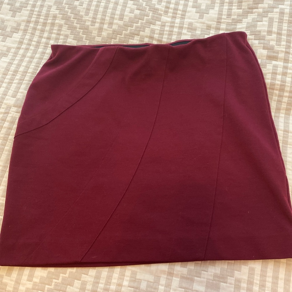 Vera Wang maroon pencil skirt